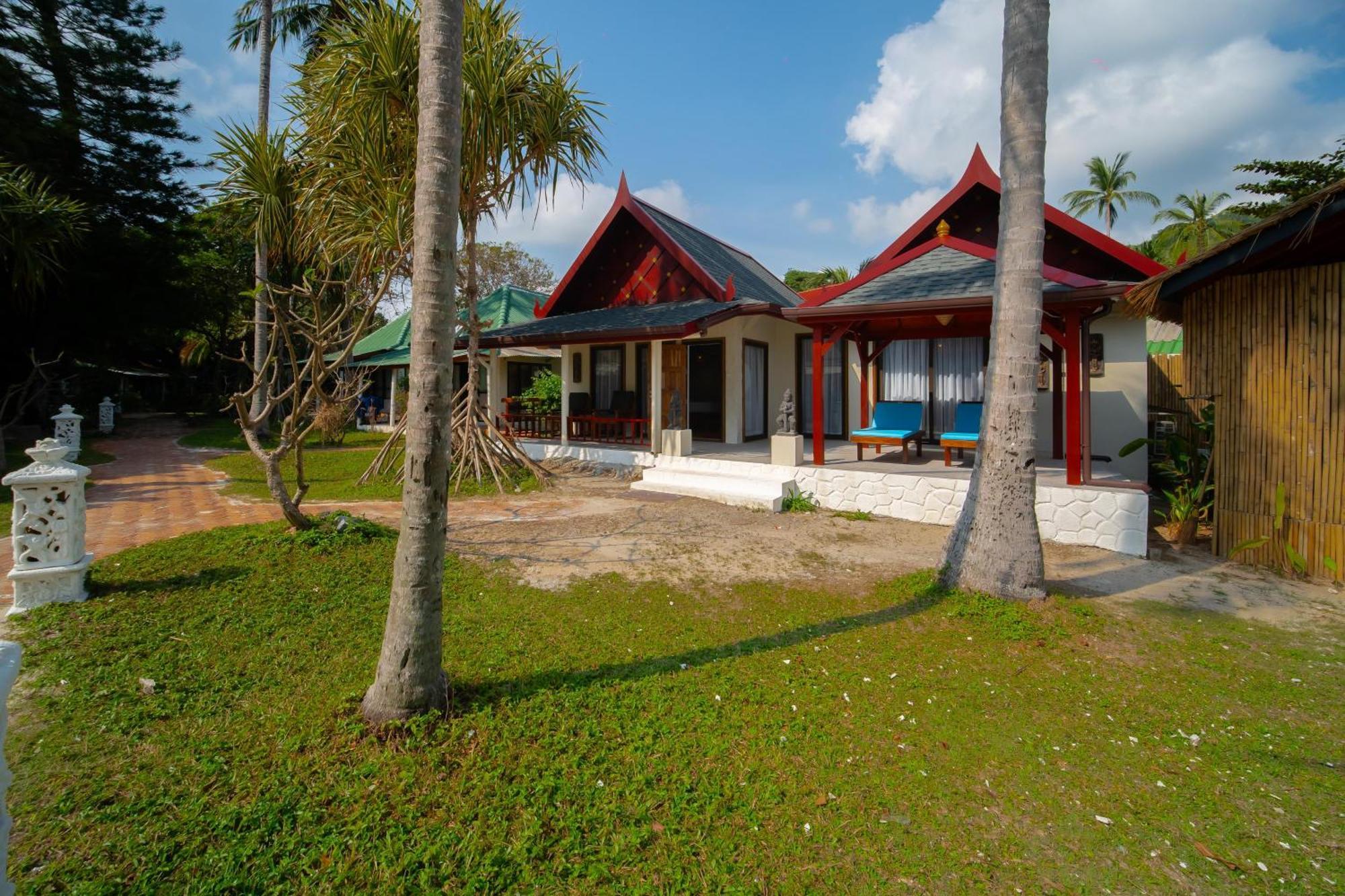 Crystal Bay Yacht Club Beach Resort Lamai Beach  Exterior foto